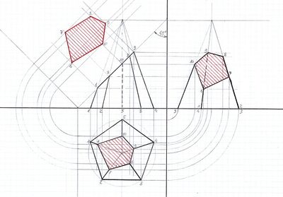 Piramide a base pentagonale, proiezioni ortogonali e sezione 45° con vera forma