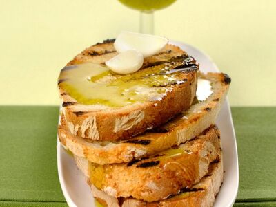 Bruschetta classica aglio e olio ricetta 830x625